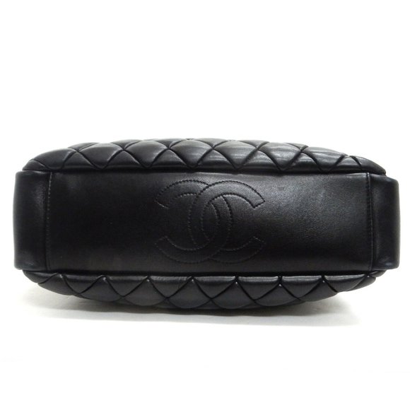 CHANEL Black Leather Matelasse Skin Bag - Picture 5 of 11